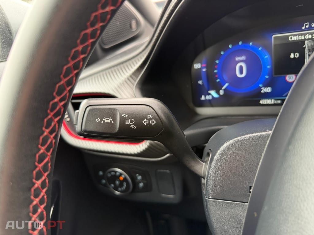 Ford Puma 1.0 EcoBoost MHEV ST-Line X