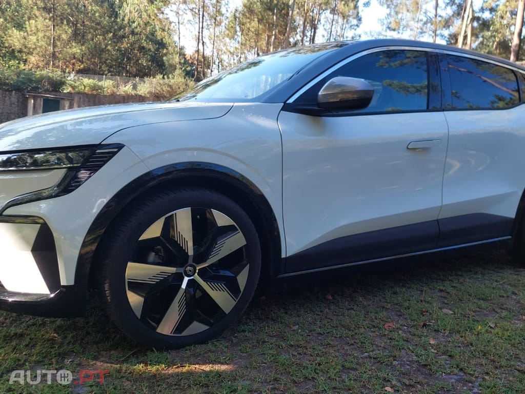 Renault Mégane E-Tech 220 Comfort Range Iconic
