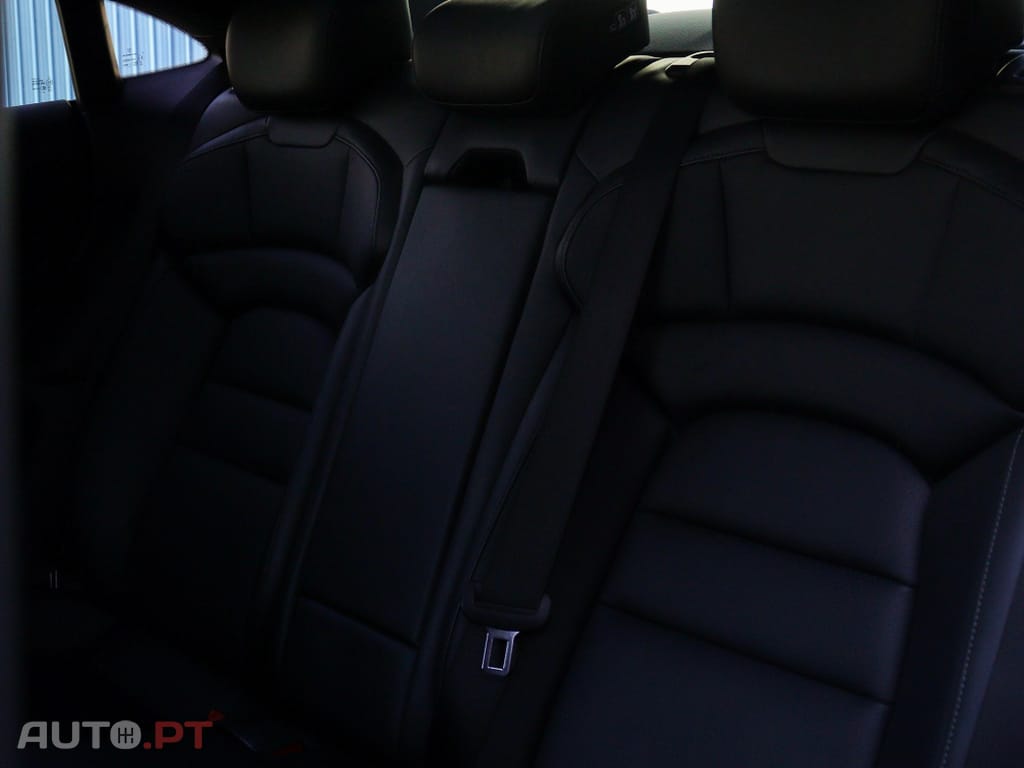 Porsche Taycan 4S bateria Performance Plus