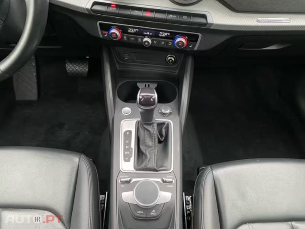 Audi Q2 I.V.A  DEDUTÍVEL 35 TDI 