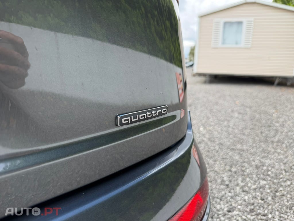 Audi Q7 3.0 TDI quattro tiptronic 7L