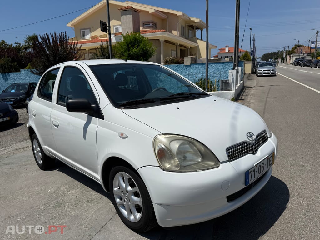 Toyota Yaris 1.0 Sol AC