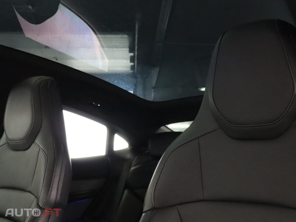Porsche Taycan Standard