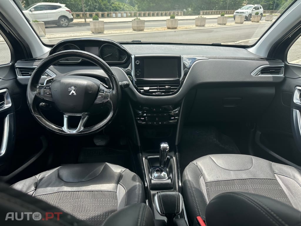 Peugeot 2008 1.6 e-HDi Allure 2-Tronic