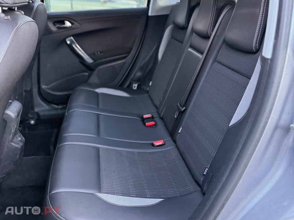 Peugeot 2008 1.2 PureTech Allure