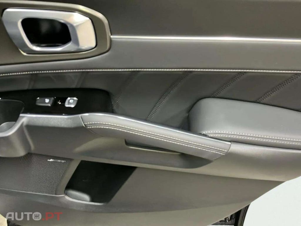 Kia Sorento 1.6 T-GDI PHEV Concept+SRF