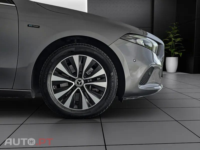 Mercedes-Benz A 250 Hybrid EQ Power