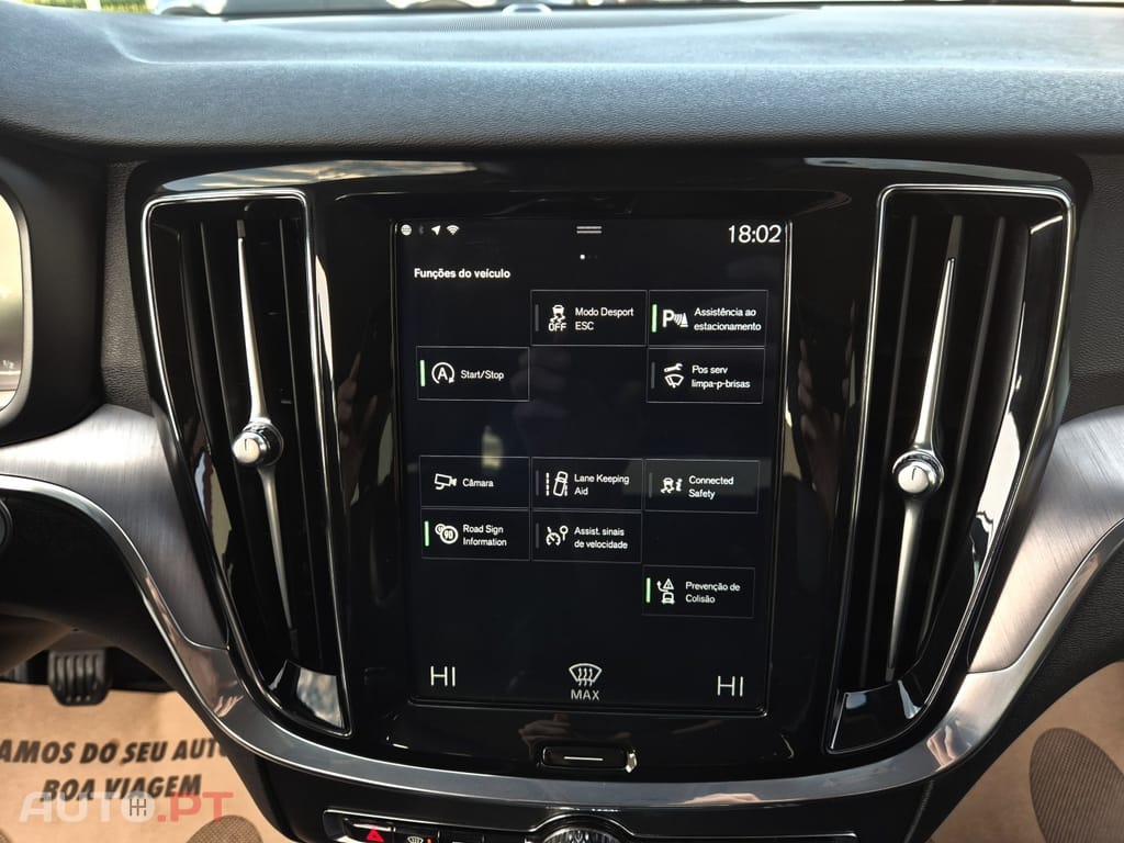 Volvo V60 2.0 D3 Momentum Plus