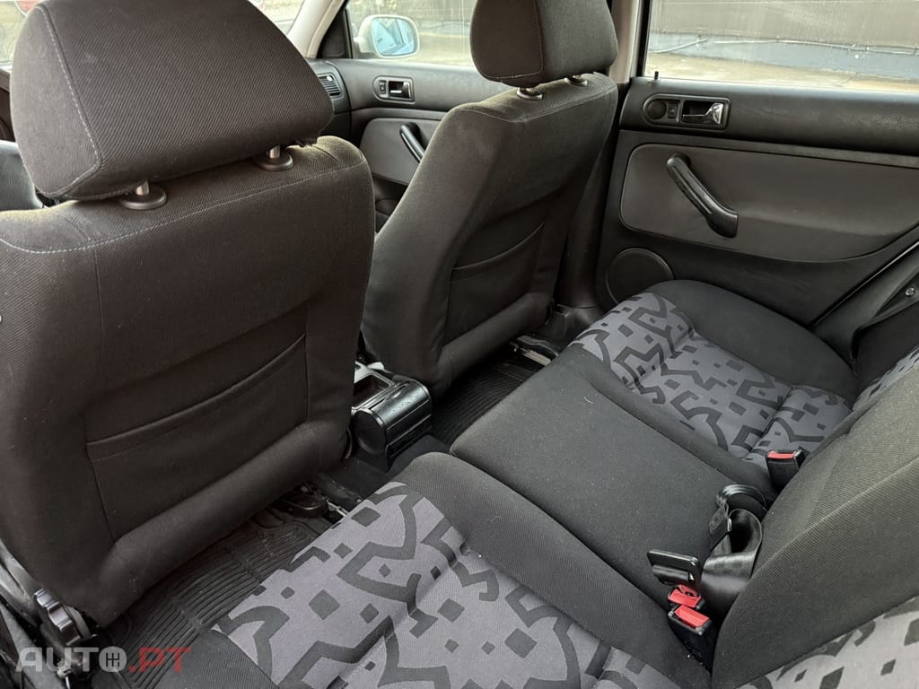 Volkswagen Golf 1.4 FSi Confortline
