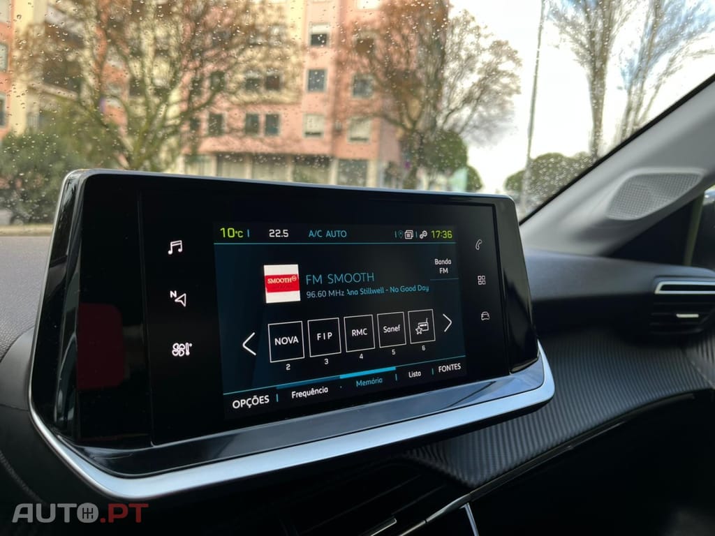 Peugeot E-208 50 kWh SE Style