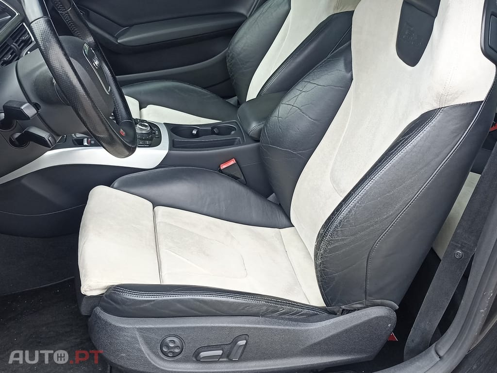 Audi S5 4.2 V8 TFSI QUATTRO