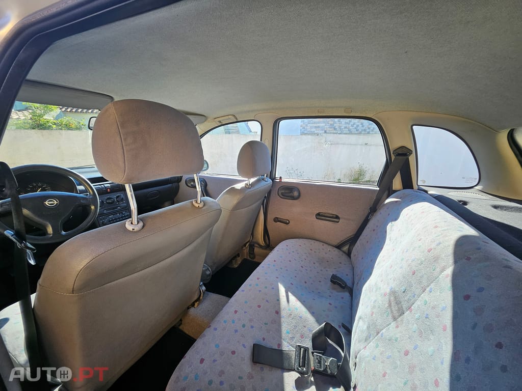Opel Corsa 1.2 65cv