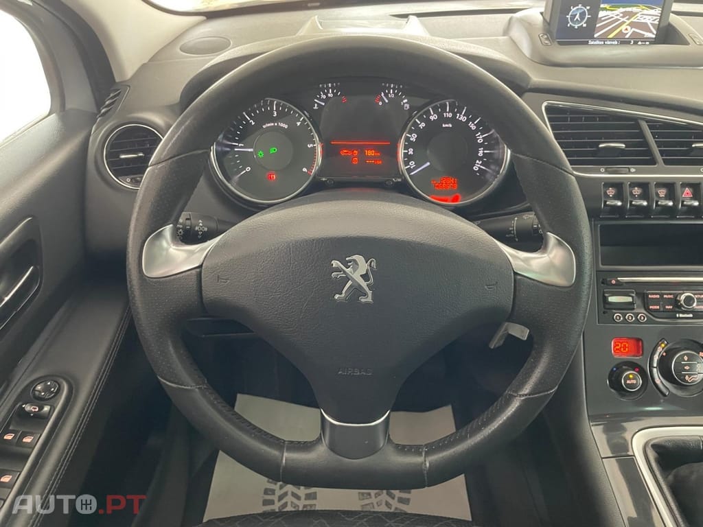 Peugeot 3008 1.6 HDi Allure — fotografia 14