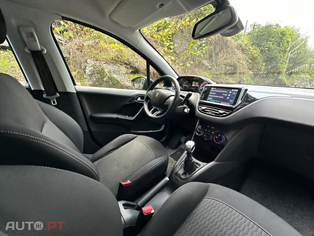 Peugeot 208 1.2 PureTech Style