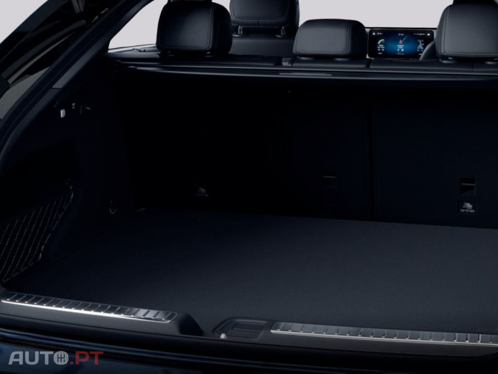 Mercedes-Benz GLC 300 I.V.A DEDUTÍVEL de 4M AMG