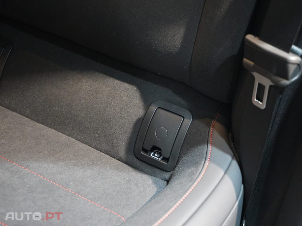 Mercedes-Benz CLA 250 com tecnologia EQ