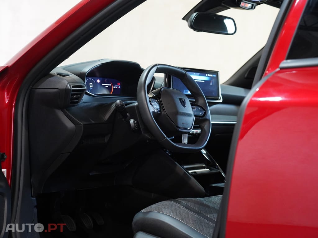 Peugeot 2008 1.2 PureTech Allure