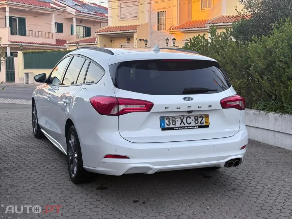 Ford Focus SW 1.0 EcoBoost ST-Line