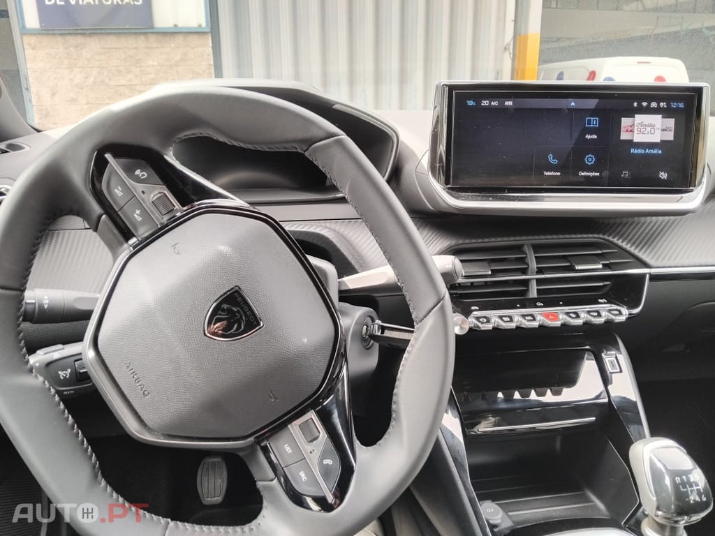 Peugeot 2008 1.2 PureTech Allure Pack