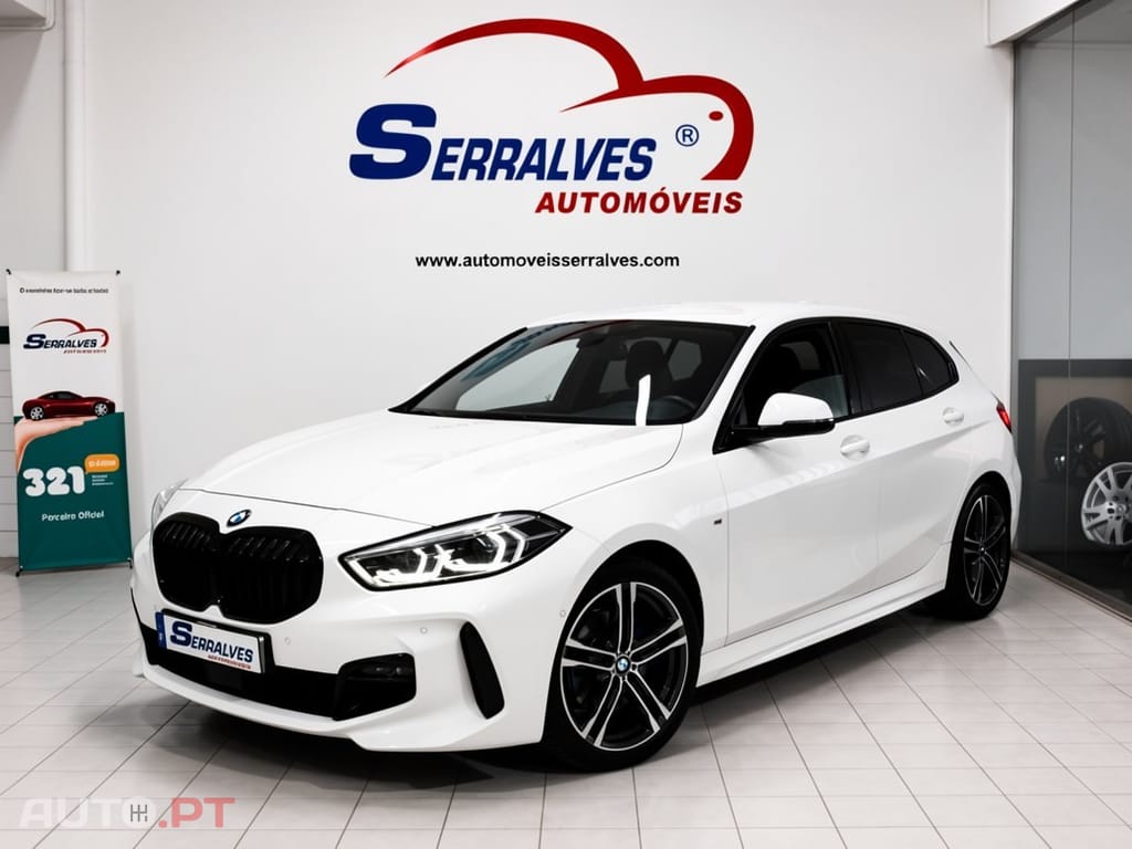 BMW 116 d Pack Desportivo M Auto — fotografia 3