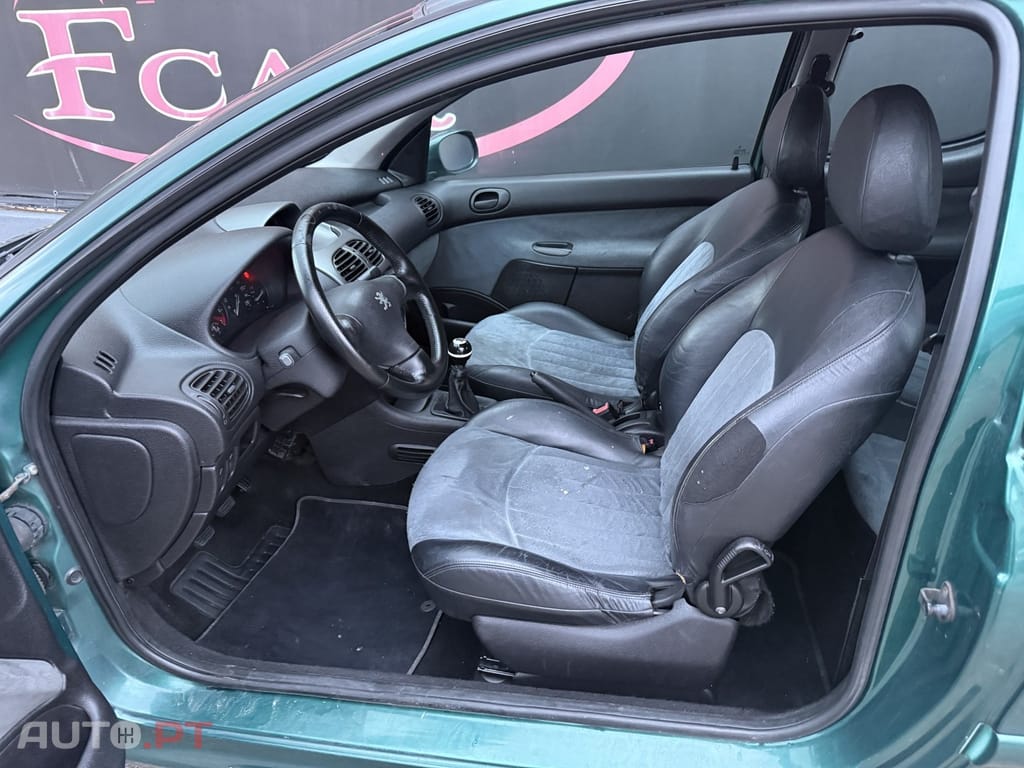Peugeot 206 1.4 16V XS