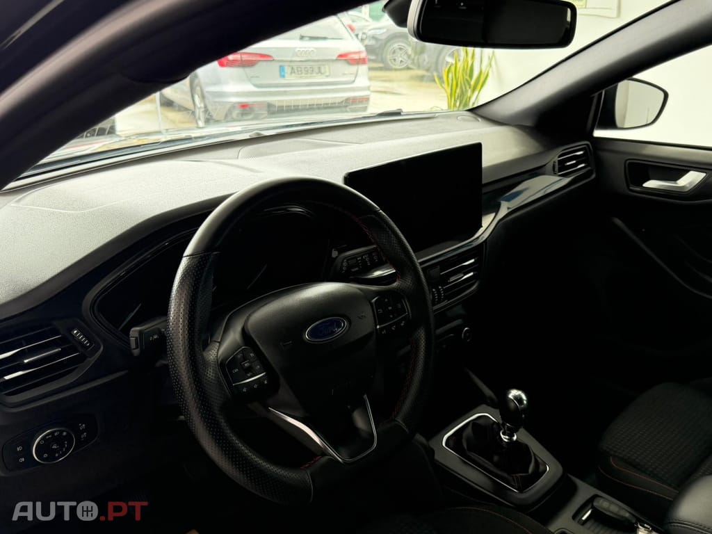 Ford Focus 1.0 EcoBoost MHEV ST-Line