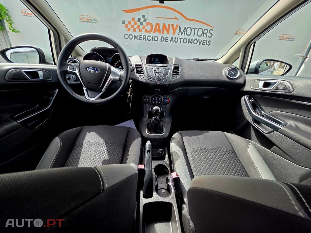 Ford Fiesta 1.0 EcoBoost S&S TITANIUM