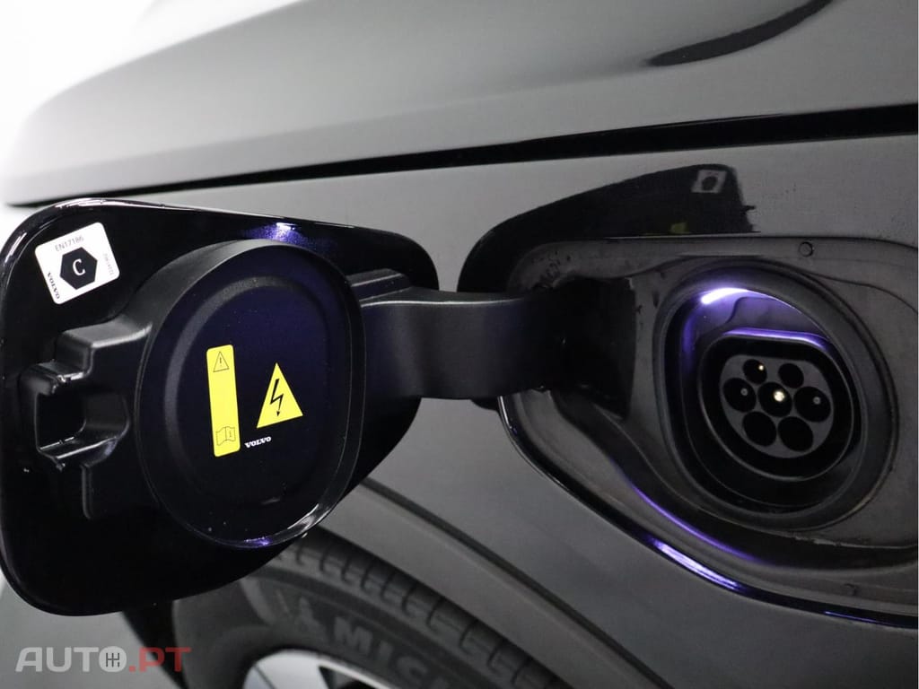 Volvo XC40 1.5 T4 211 Core PG HYBRID