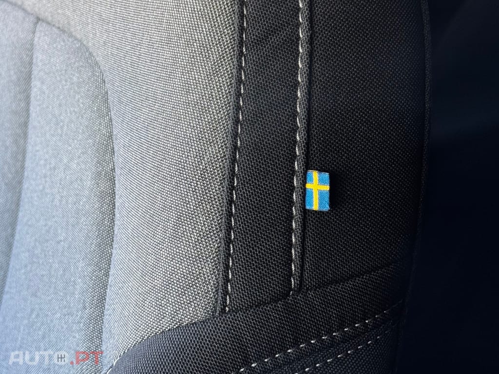 Volvo XC40 1.5 T2 Plus Dark Auto