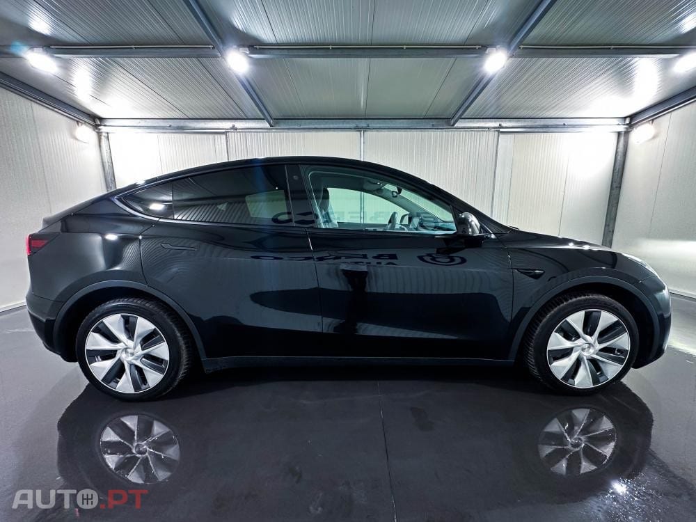 Tesla Model Y Long Range Dual Motor AWD
