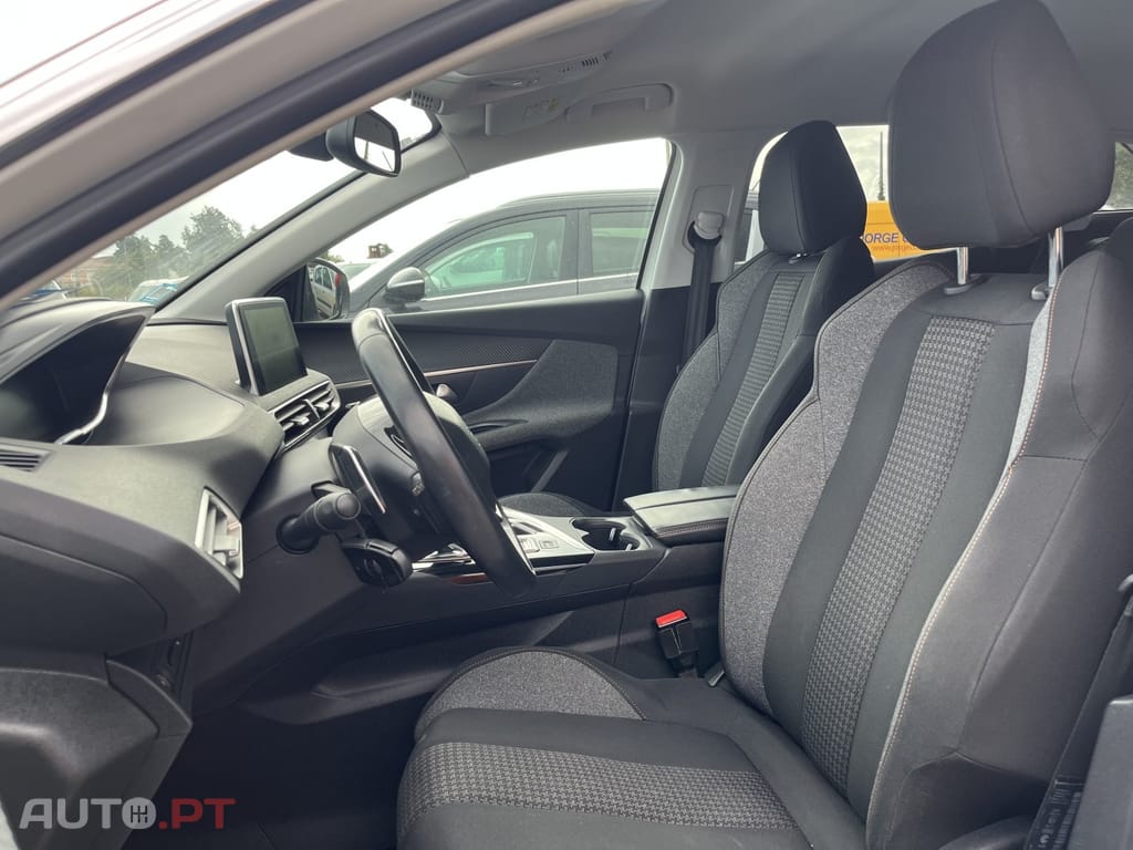 Peugeot 3008 BlueHDi 130 Stop & Start EAT8 Active Pack