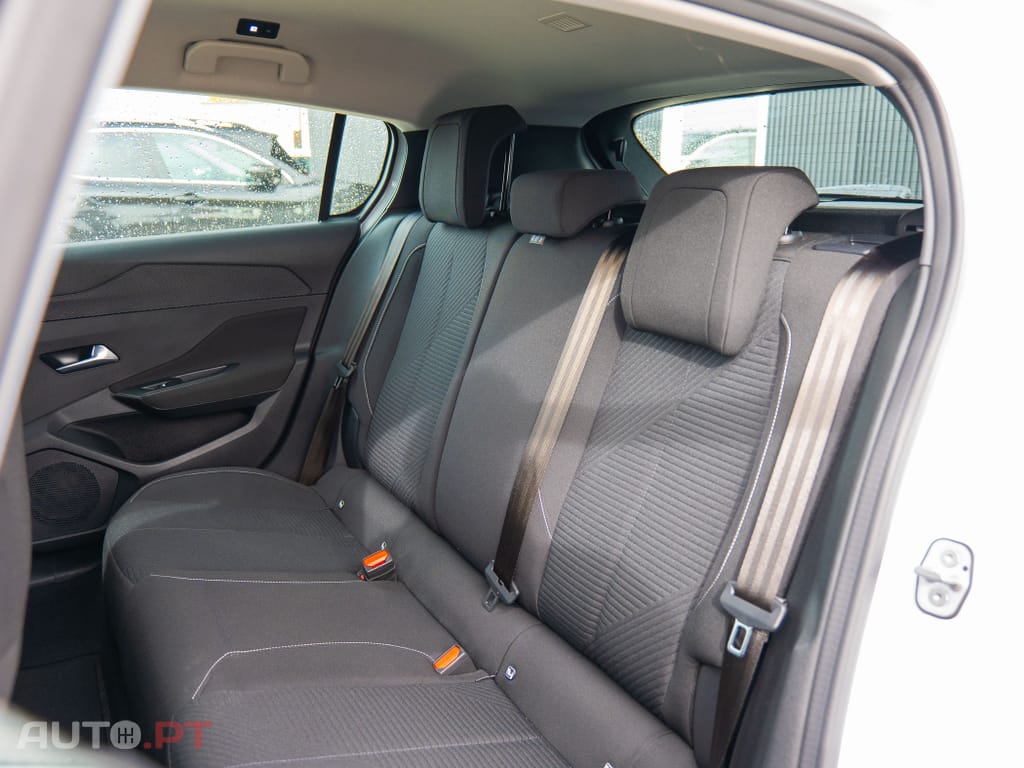 Peugeot 308 1.6 Hybrid Allure e-EAT8