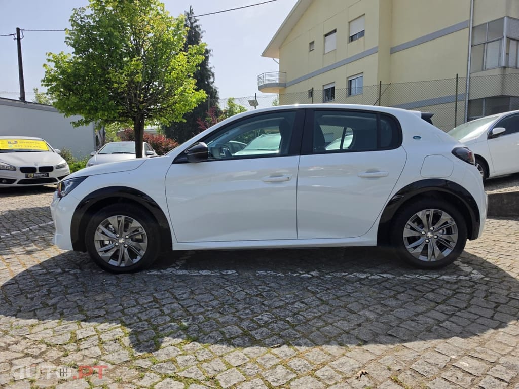 Peugeot E-208 50 kWh Active Pack