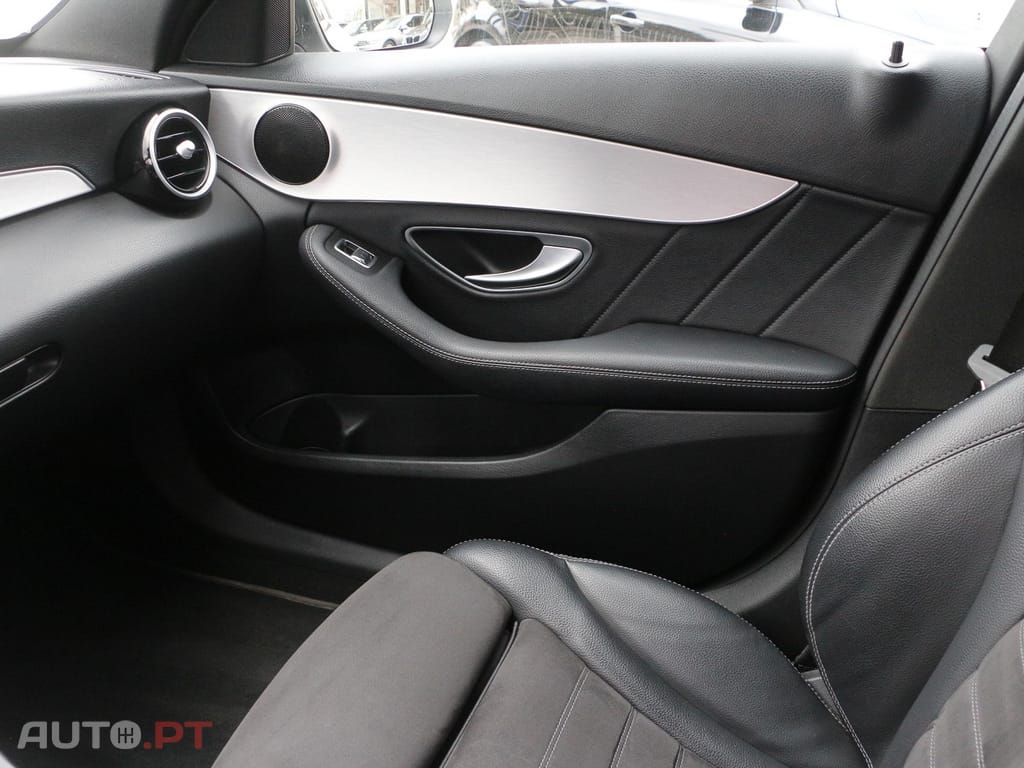 Mercedes-Benz C 300 de AMG Line