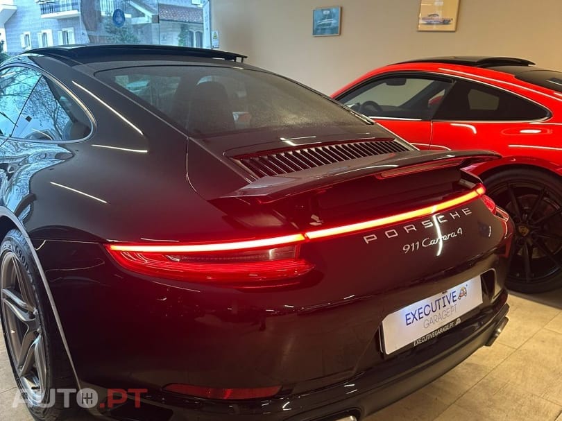 Porsche 911 Carrera 4 PDK