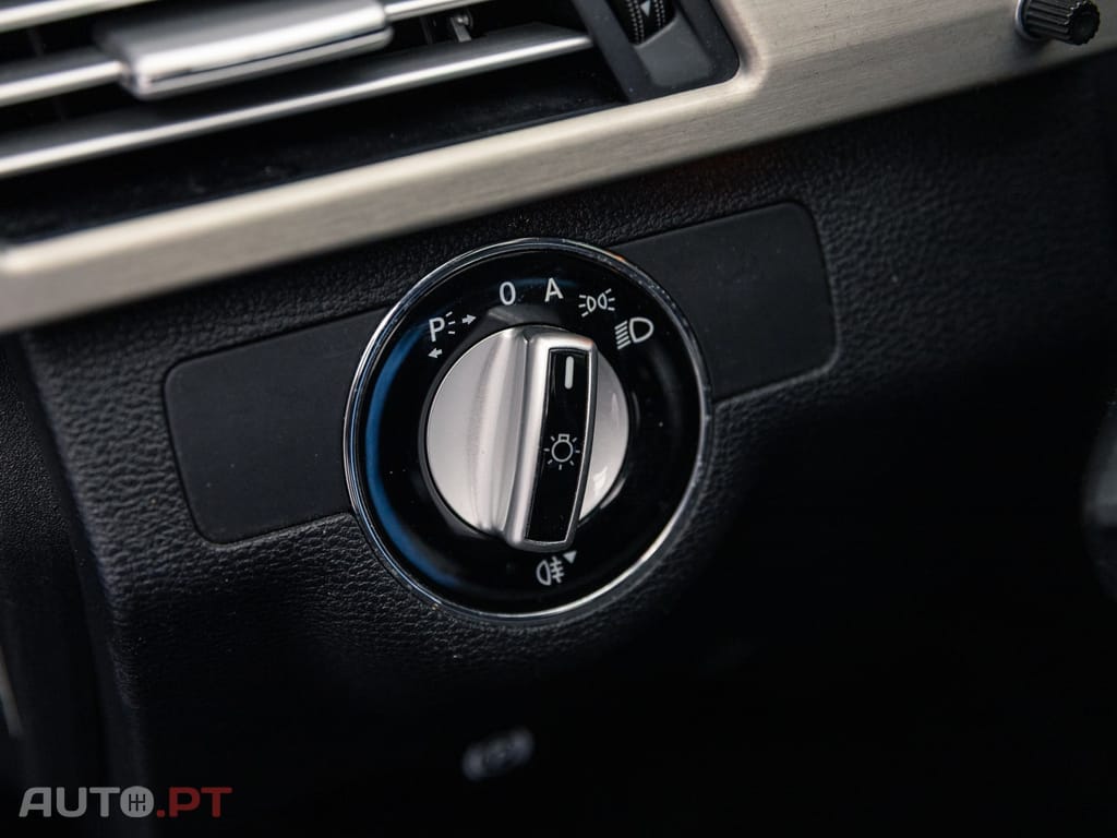 Mercedes-Benz E 250 BlueTEC Avantgarde Auto