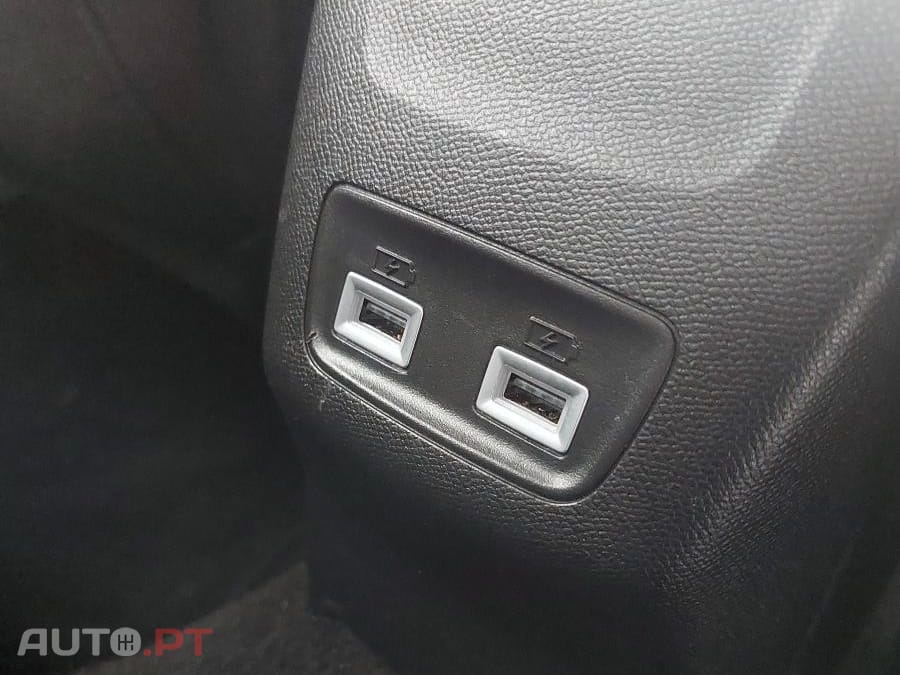 Peugeot E-208 50 kWh Active