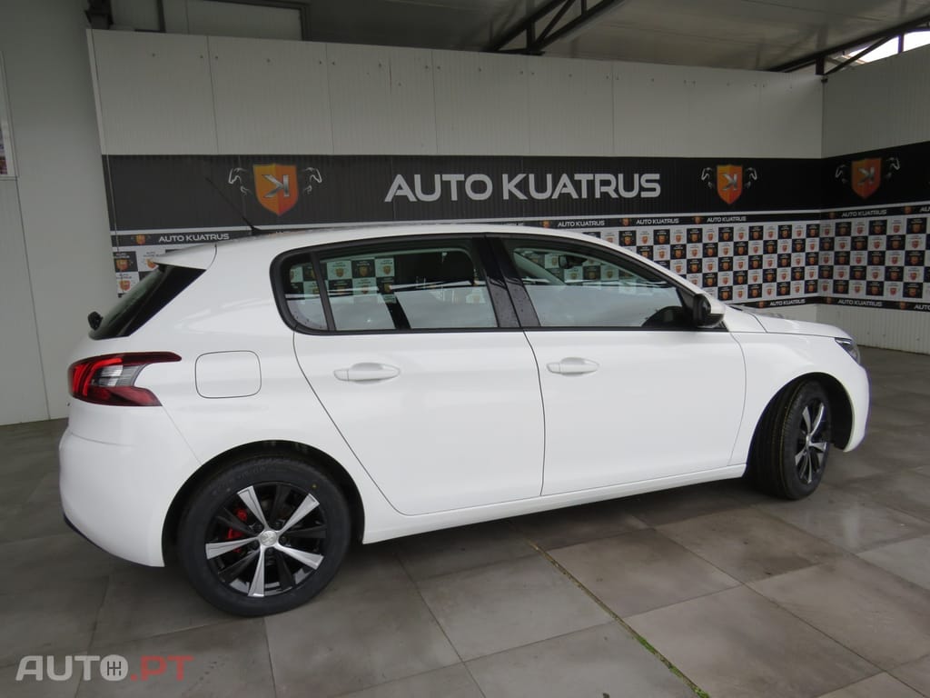 Peugeot 308 1.5 BlueHDi Business Line