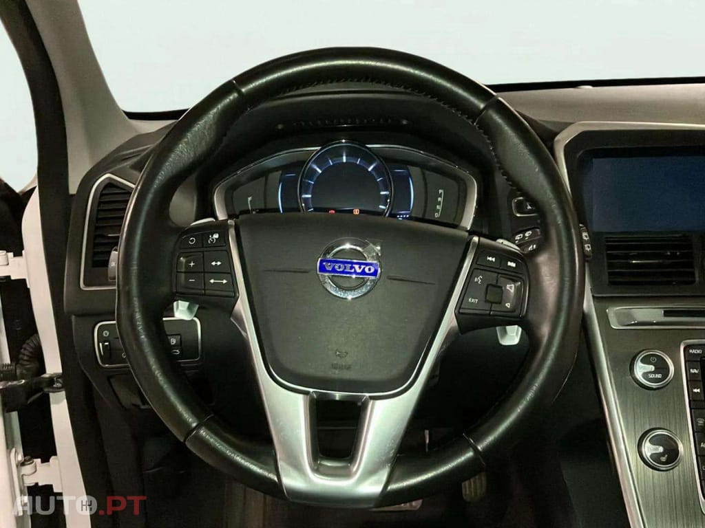 Volvo XC60 2.0 D4 Momentum Plus Geartronic