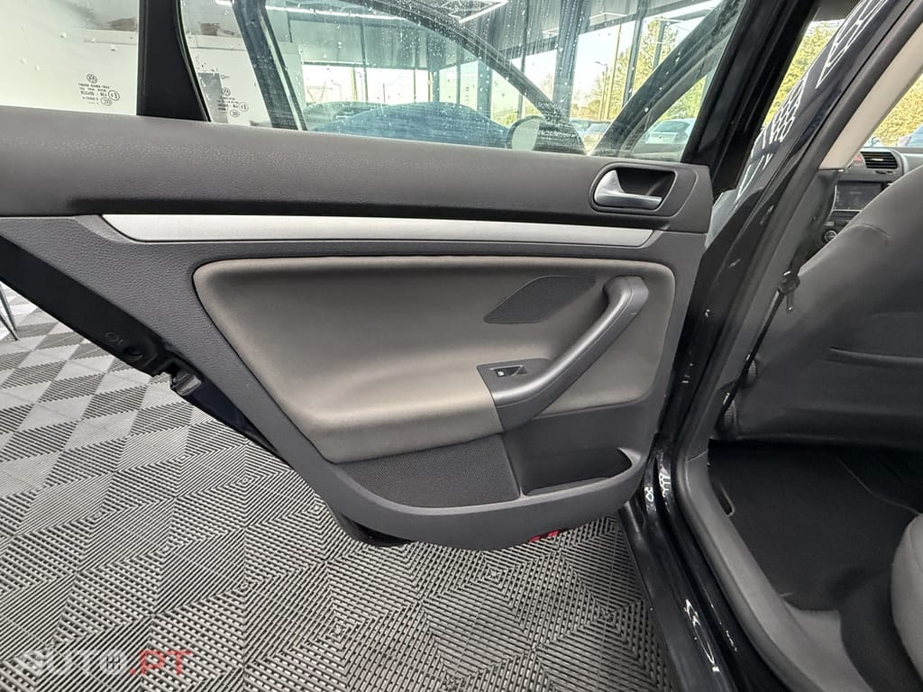 Volkswagen Jetta 1.9 TDi Confortline