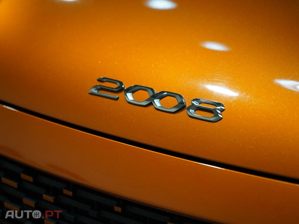Peugeot E-2008 50 kWh Active