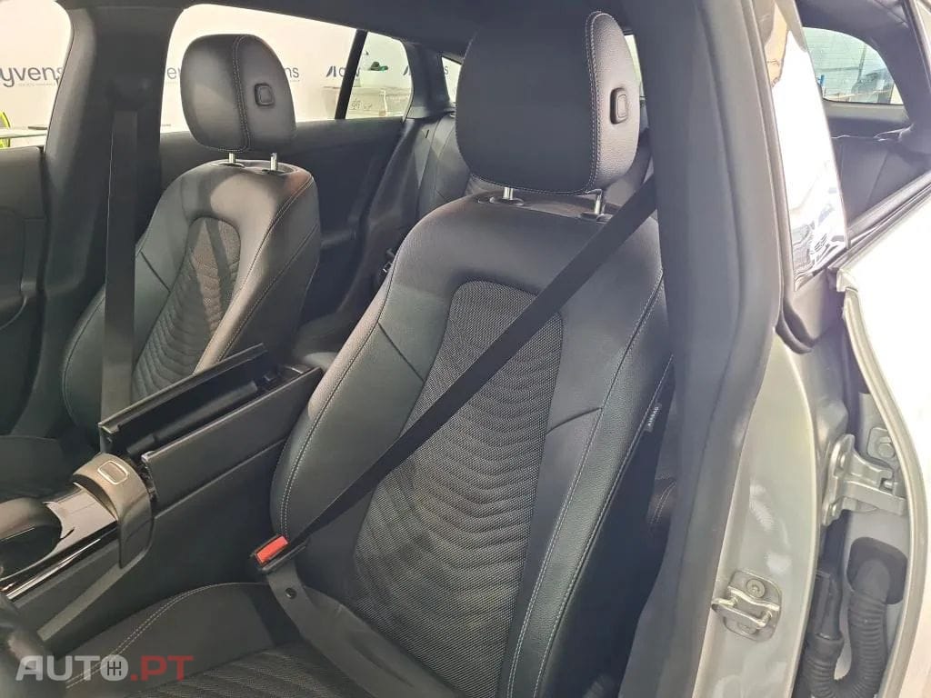 Mercedes-Benz CLA 250 e Shooting Brake Style Plus