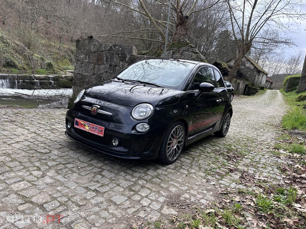 Abarth 500 1.4 T-Jet Competizione