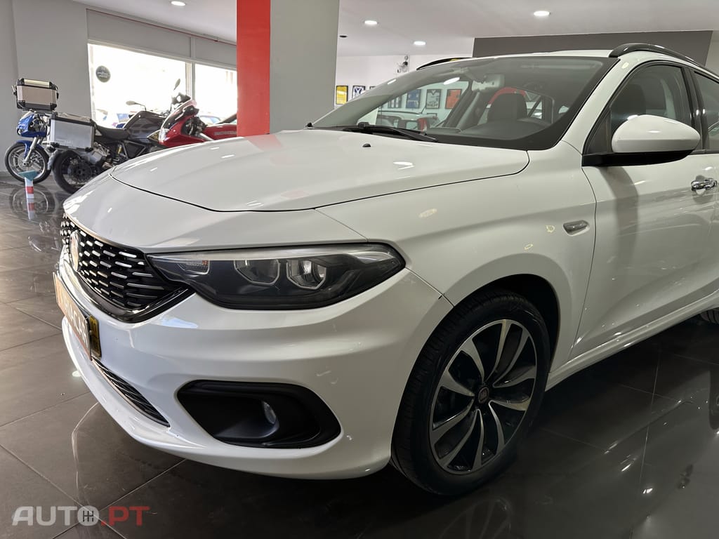 Fiat Tipo Station Wagon 1.3 M-Jet Lounge Tech J17