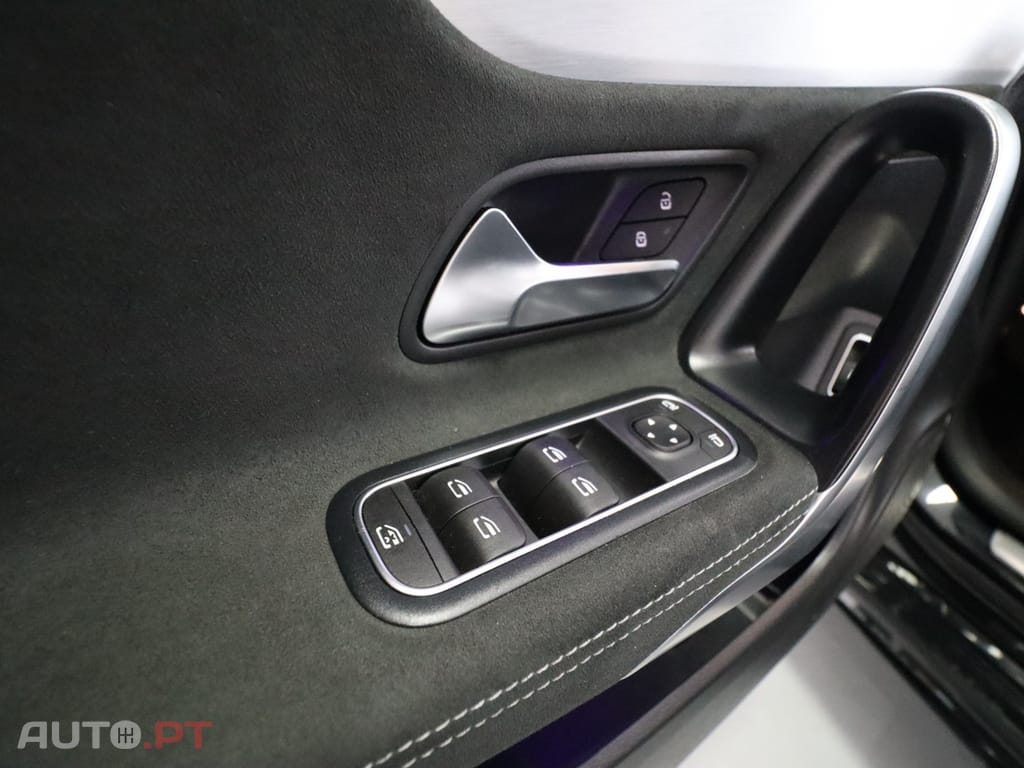 Mercedes-Benz CLA 250 Amg Pack Night