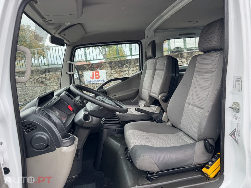 Nissan Cabstar 2.5dCI 130CV 6LUG Basculante 115.000 Kms