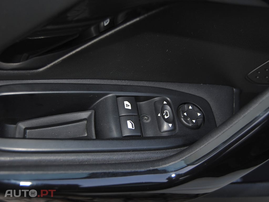 Peugeot 208 1.6 THP Allure