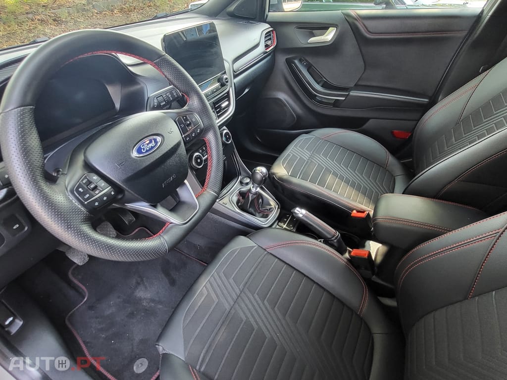 Ford Puma 1.0 EcoBoost MHEV ST-Line X