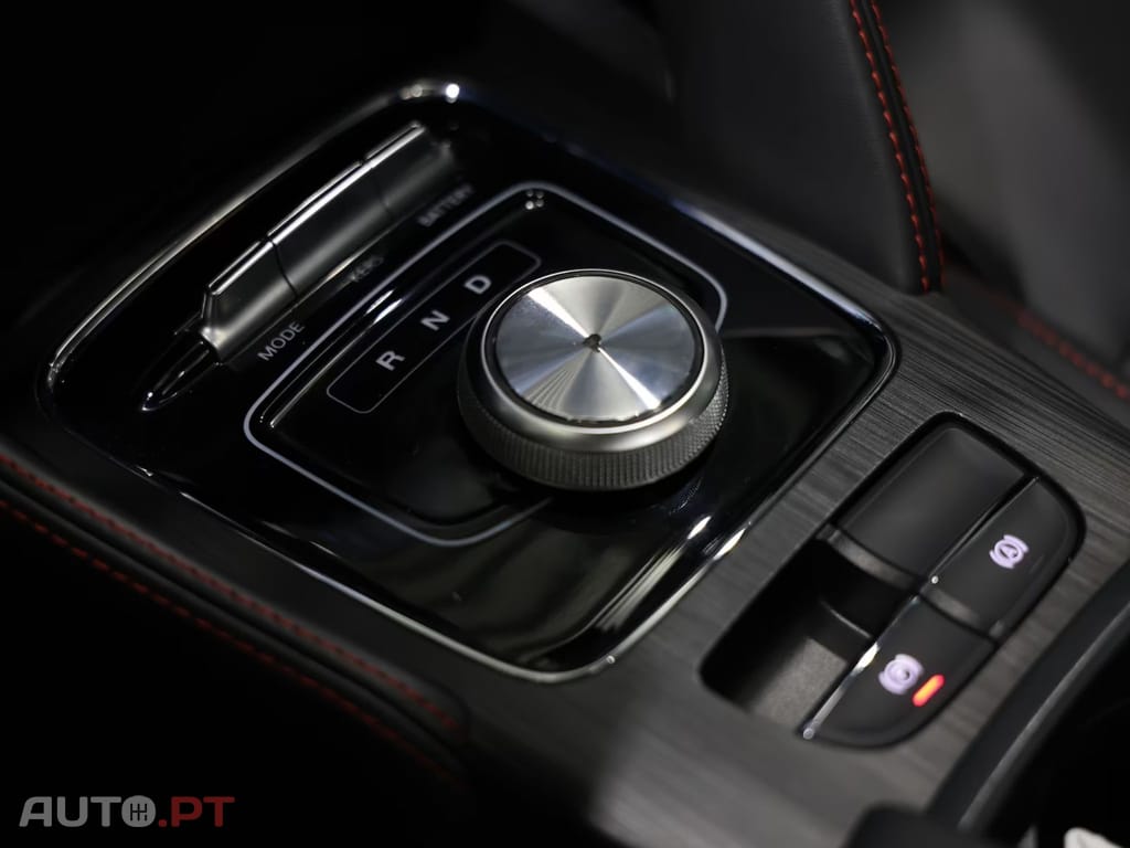 MG ZS EV MAXIMAL LUXURY I.V.A DEDUTIVEL 