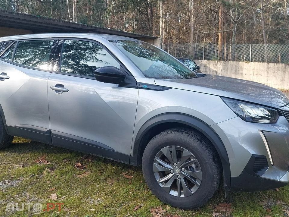 Peugeot E-2008 Active Pack